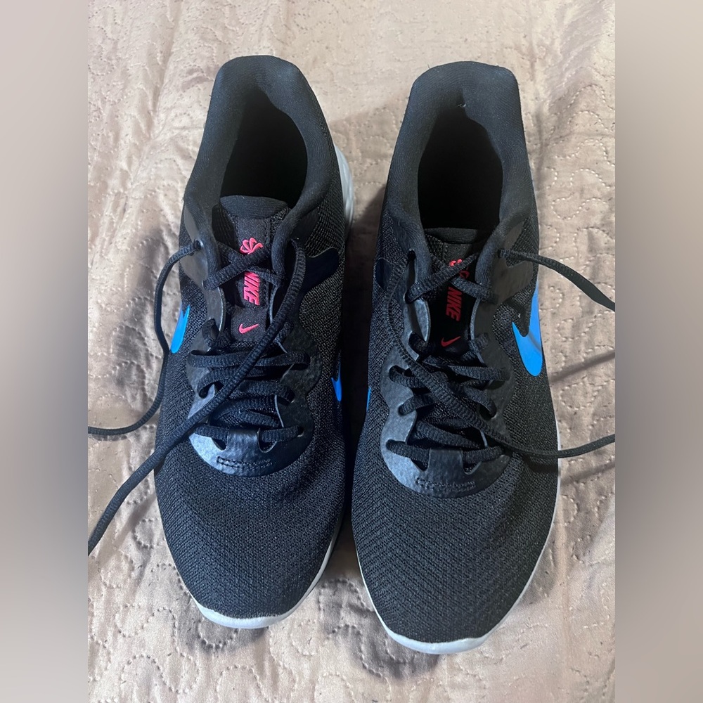 Nike Black and Blue Sneakers with Streamlined Design